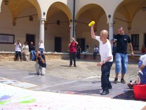 Performance Shozo Shimamoto - Lido di Venezia 2007